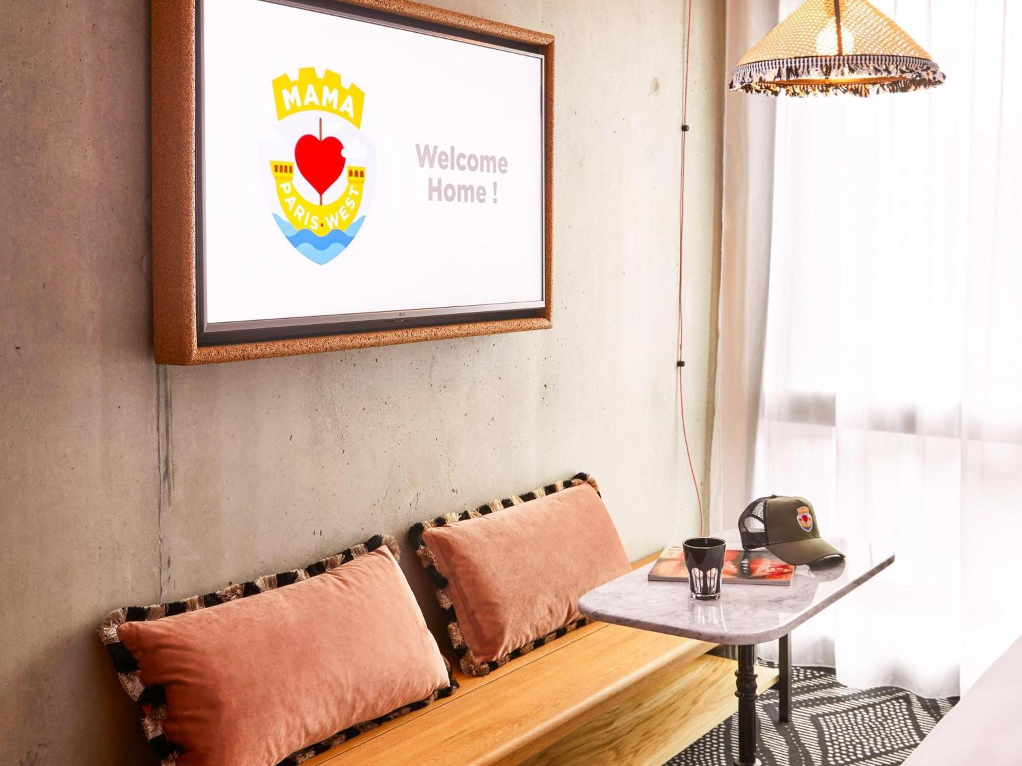 XXL Mama Family Room,1731580818:JPEG